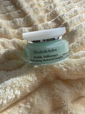 Elizabeth Arden Visible Difference